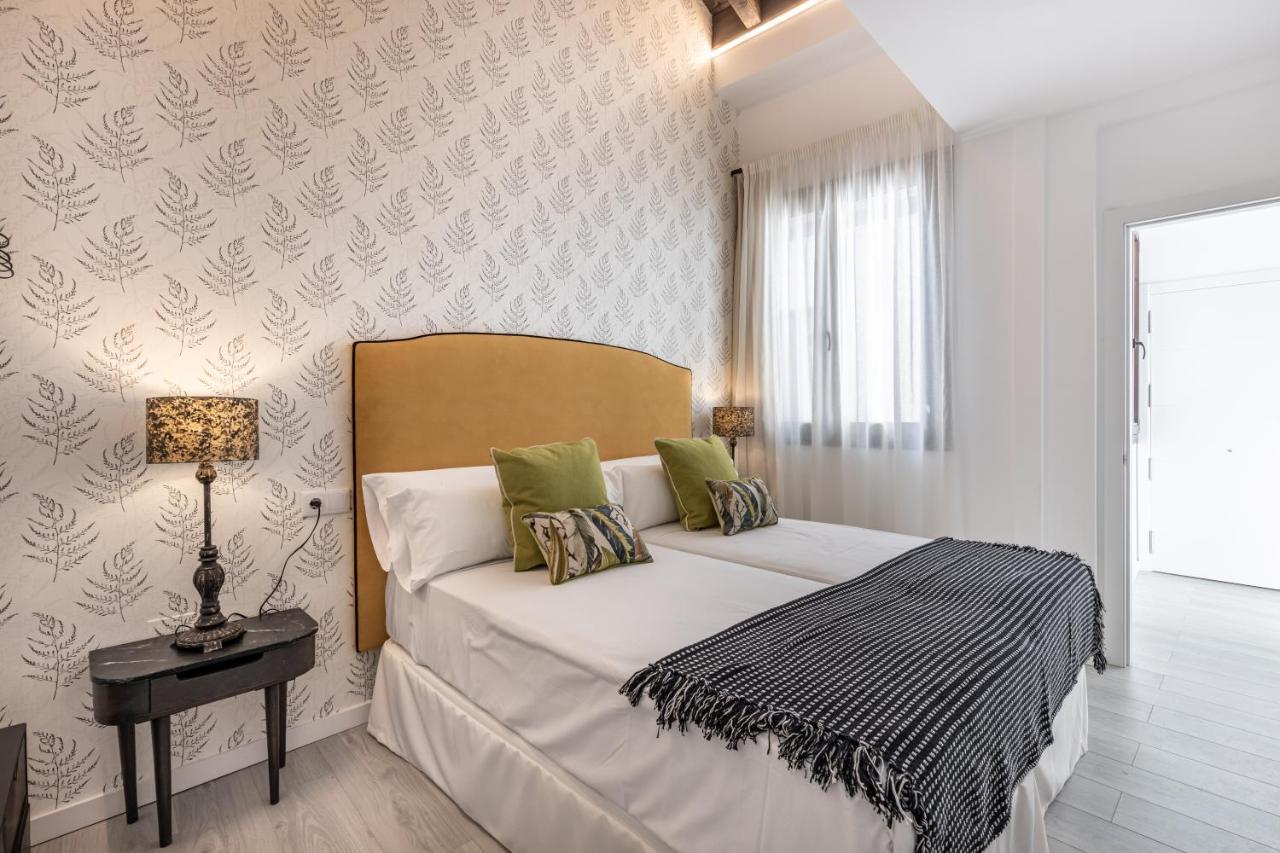 Apartamentos Albaicin Centro Suites 3000 Гранада Экстерьер фото